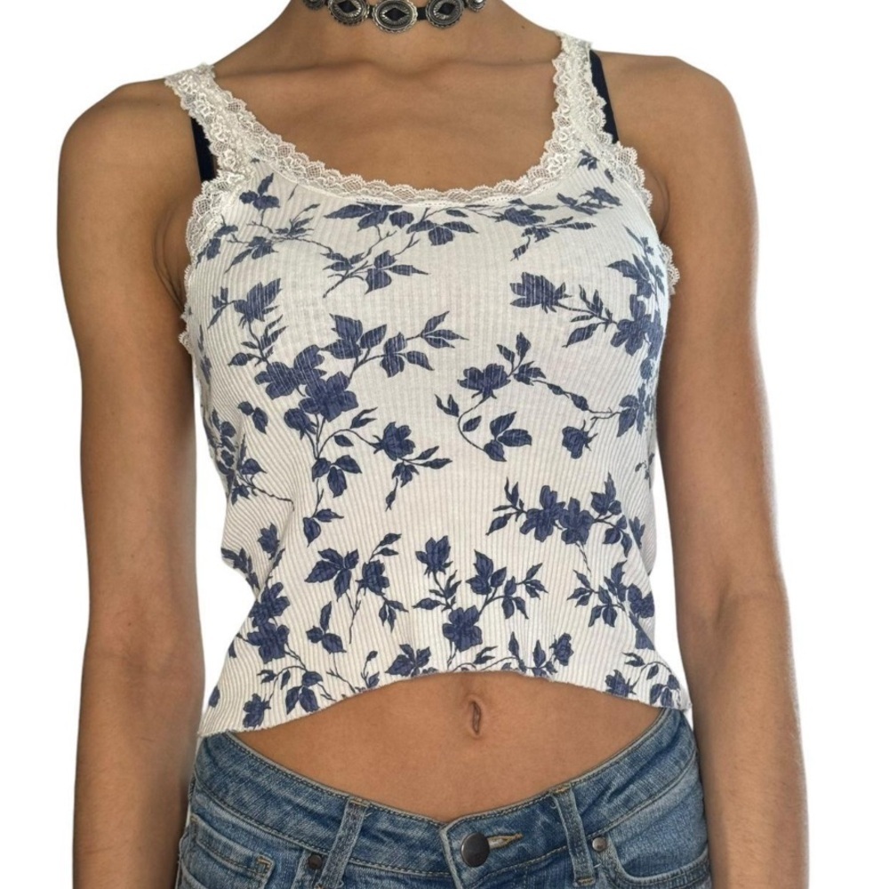 ***2/$20***NWOT Urban Outfitters rib crop top, XS